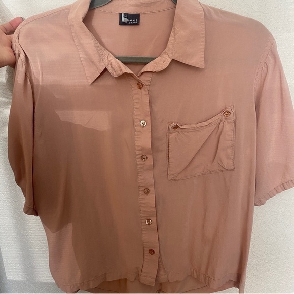 Sparkle and Fade Women's Peach Cropped Button Down Tee - Picture 8 of 9